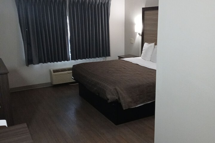 Room 15 of 27