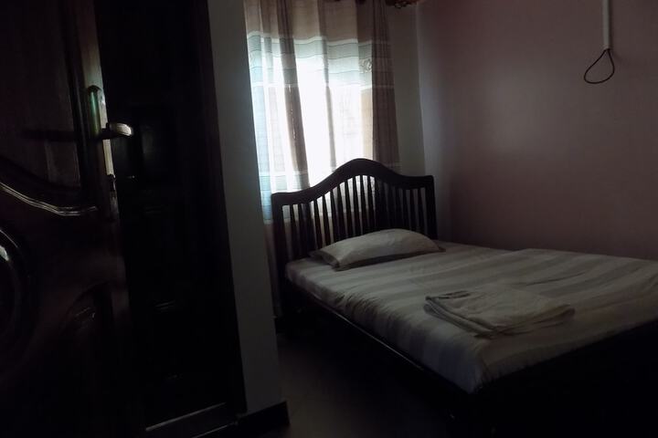Room 11 of 24