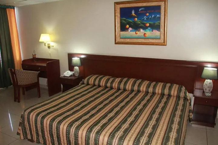 Room 12 of 23