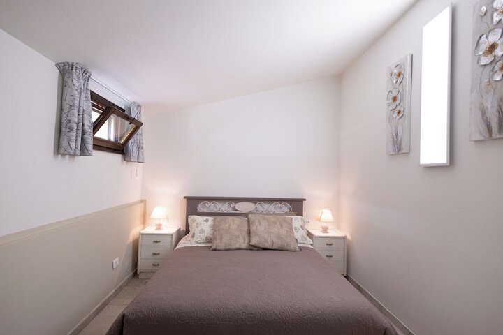 Room 86 of 207