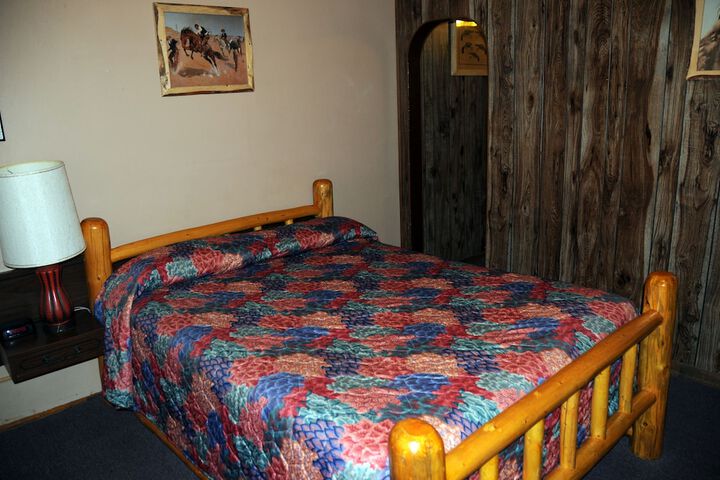 Room 17 of 44