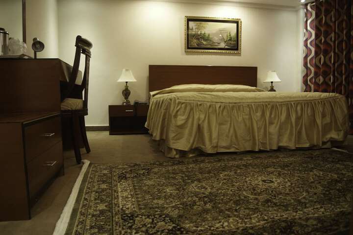 Room 7 of 28
