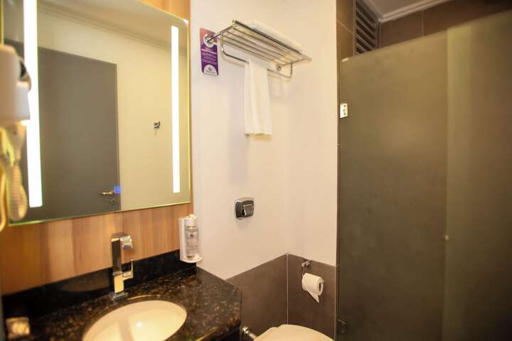 Room 38 of 65