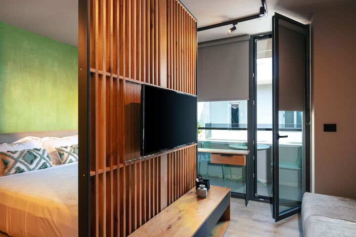 Room 52 of 85