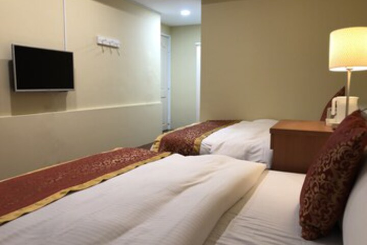 Room 15 of 19