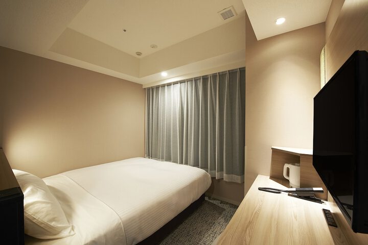 Room 5 of 61