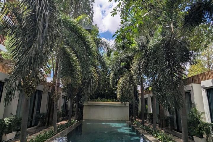Pool 41 of 131