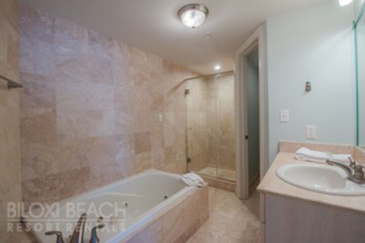 Room 3 of 38