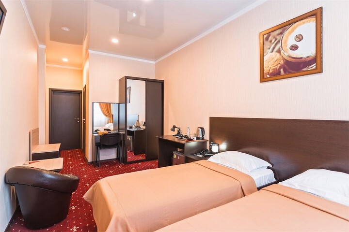 Room 32 of 82