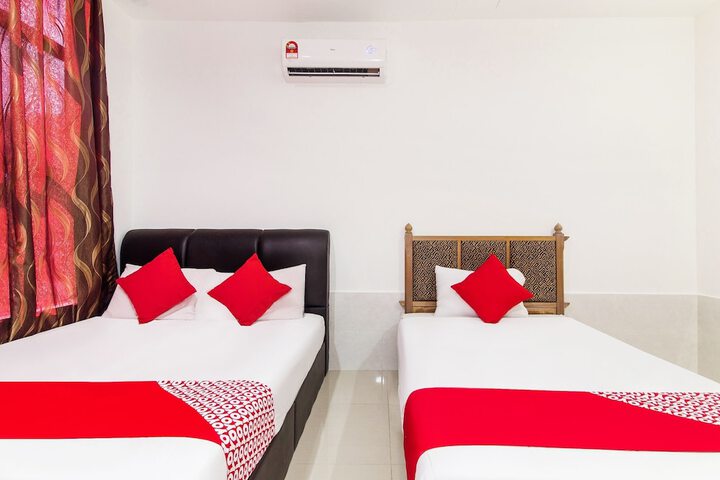 Room 15 of 32