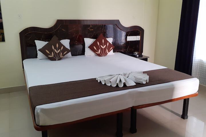 Room 15 of 36
