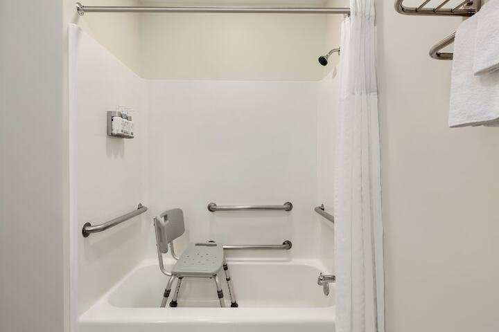 Room 7 of 43