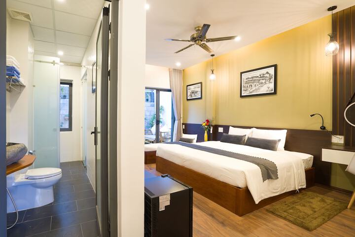 Room 15 of 49