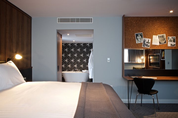 Room 35 of 93