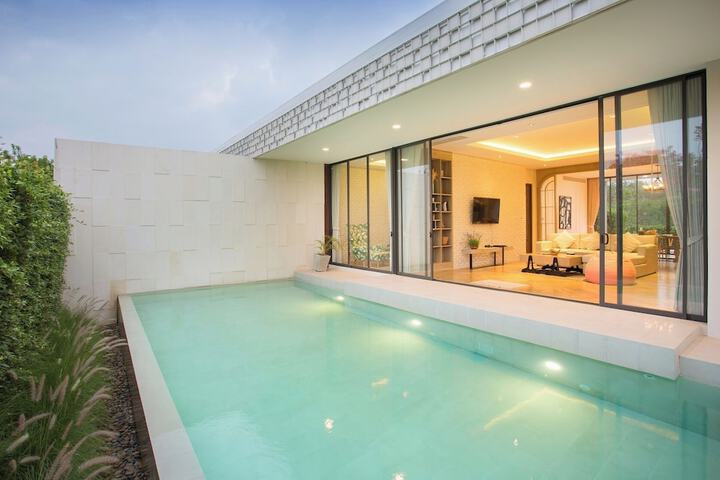 Pool 108 of 174
