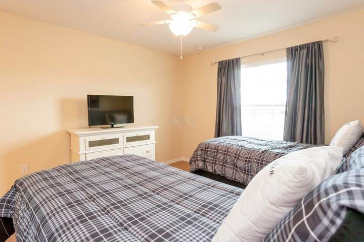 Room 9 of 31