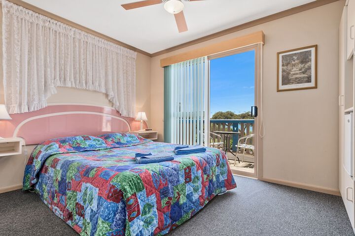 Room 5 of 30
