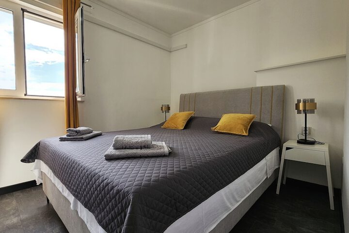 Room 53 of 140