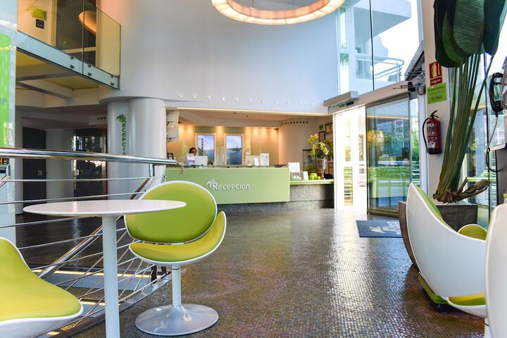 Guest Lobby