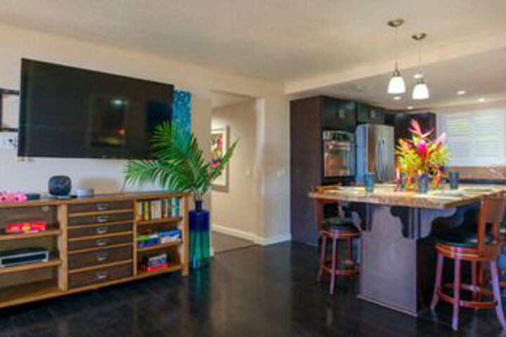 Room 10 of 25
