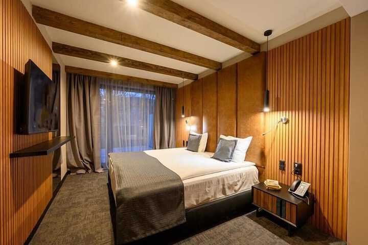 Room 3 of 17