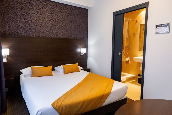 Room 4 of 21