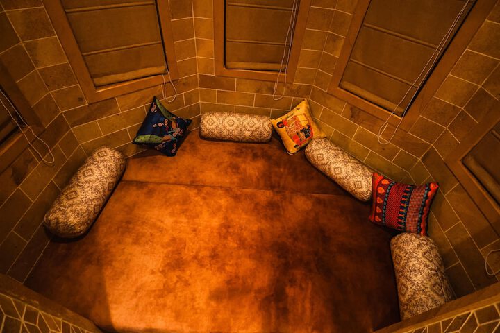 Room 28 of 62