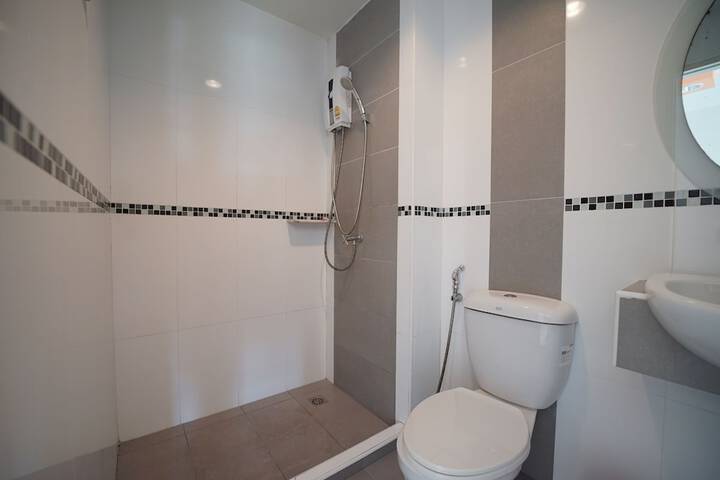 Room 17 of 25