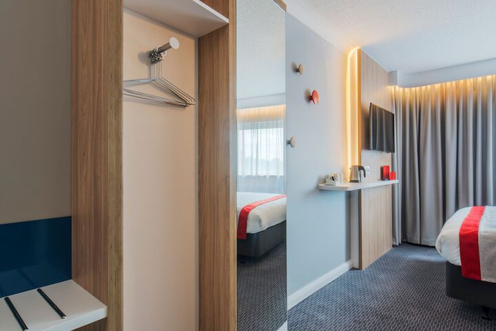 Room 25 of 55