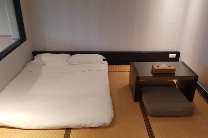 Room 14 of 64