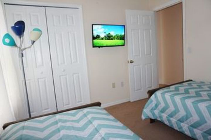 Room 83 of 268