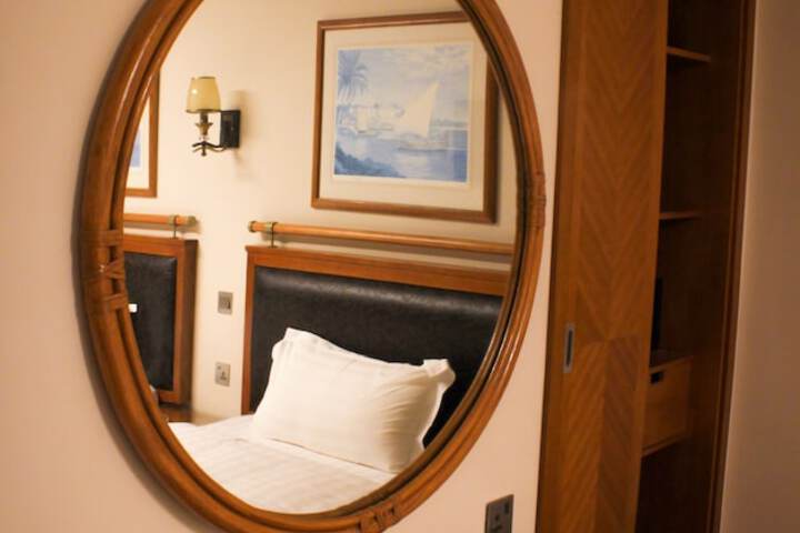 Room 19 of 36