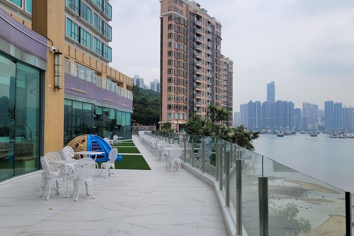 Terrace/Patio 48 of 50