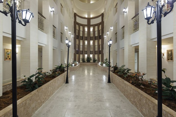 Guest Lobby