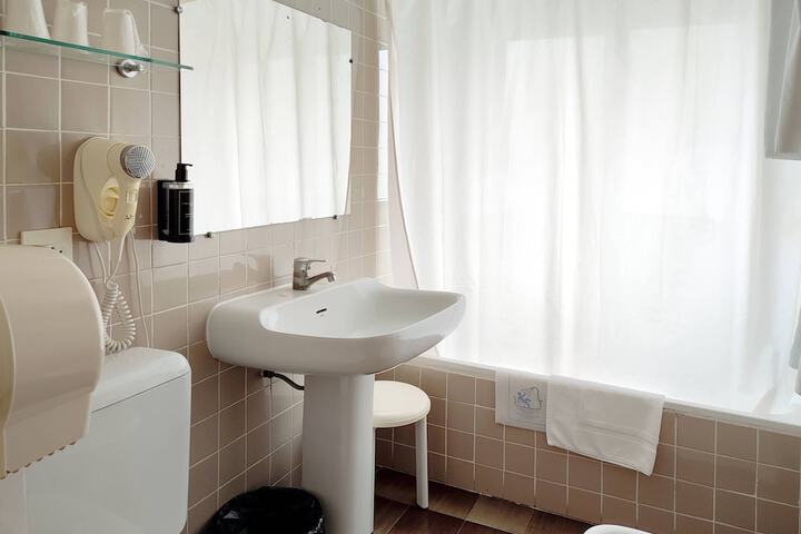 Clean Restrooms