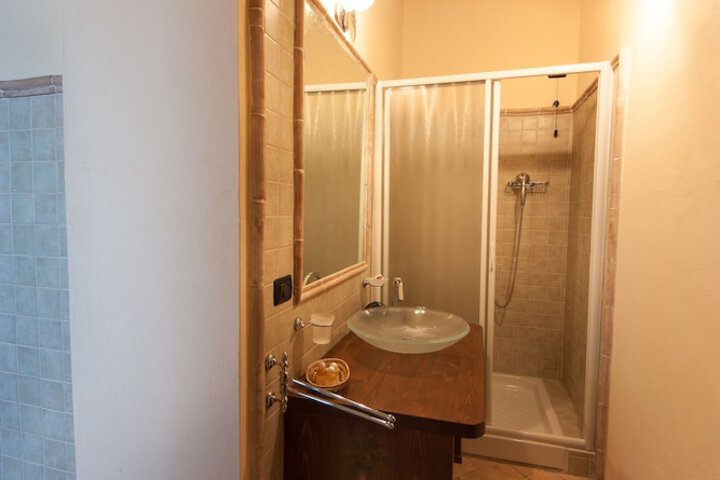 Room 18 of 34