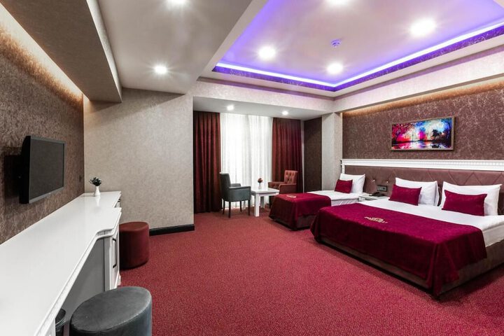 Room 10 of 52