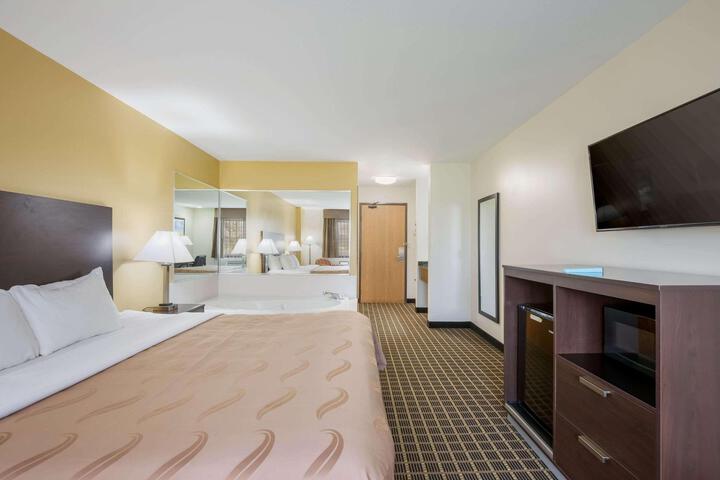 1 King Bed (1 of 4)