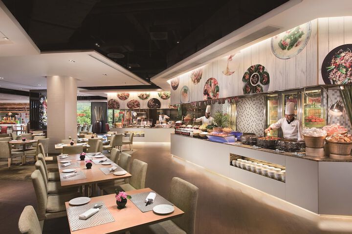 Dining 44 of 72