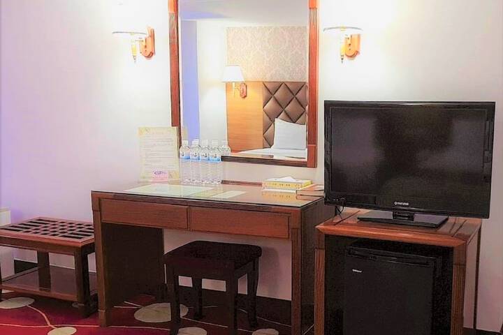 Room 34 of 81