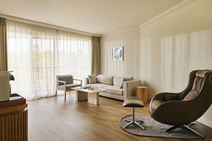 Room 22 of 74