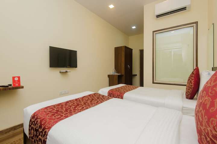Room 10 of 22