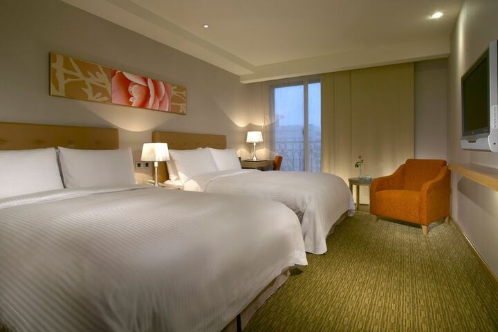 Room 5 of 34