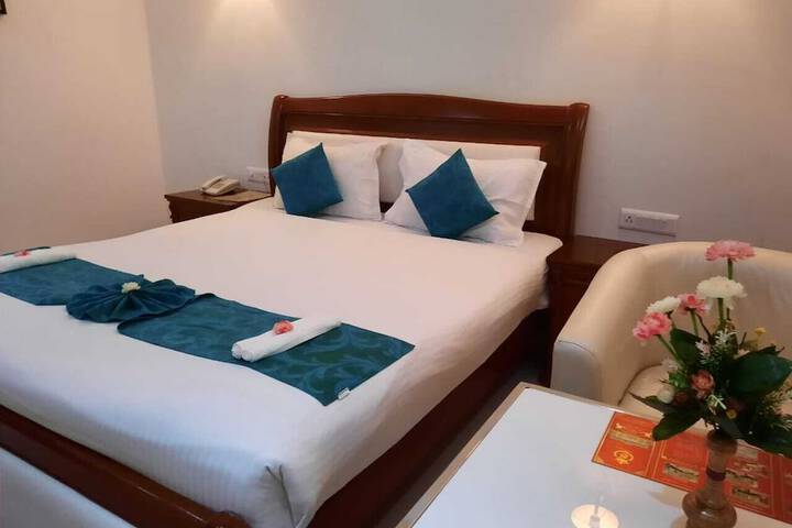 Room 12 of 36