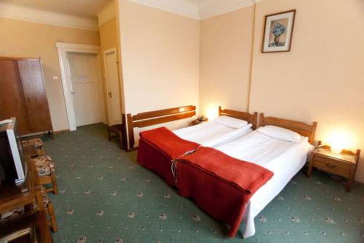 Room 2 of 9