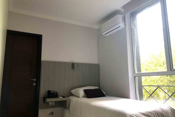 Room 11 of 74