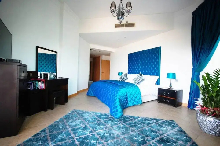 Room 3 of 7