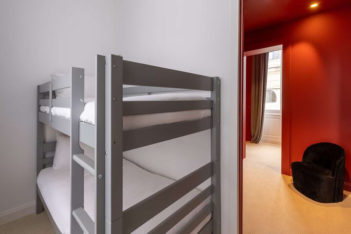 Room 15 of 40