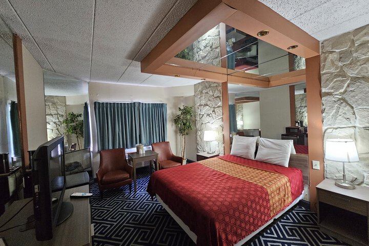 1 Queen Bed (17 of 22)