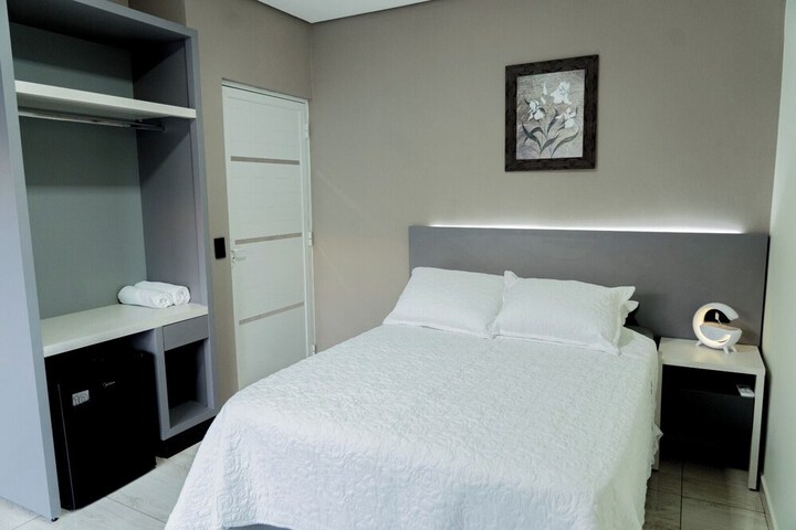 Room 15 of 48